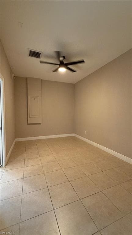 2725 56th Ave NE, Naples, FL 34120-33