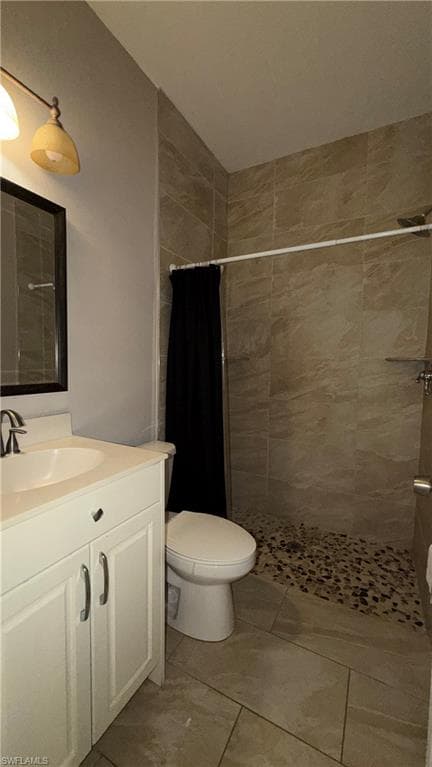 2725 56th Ave NE, Naples, FL 34120-37