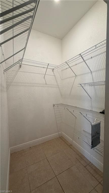 2725 56th Ave NE, Naples, FL 34120-38