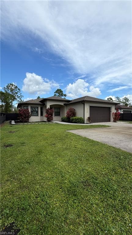 2725 56th Ave NE, Naples, FL 34120-5