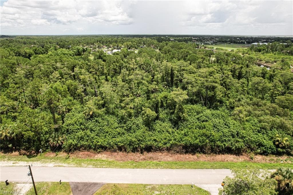 Xxxx 16 Ave NE, Naples, FL 34120-9