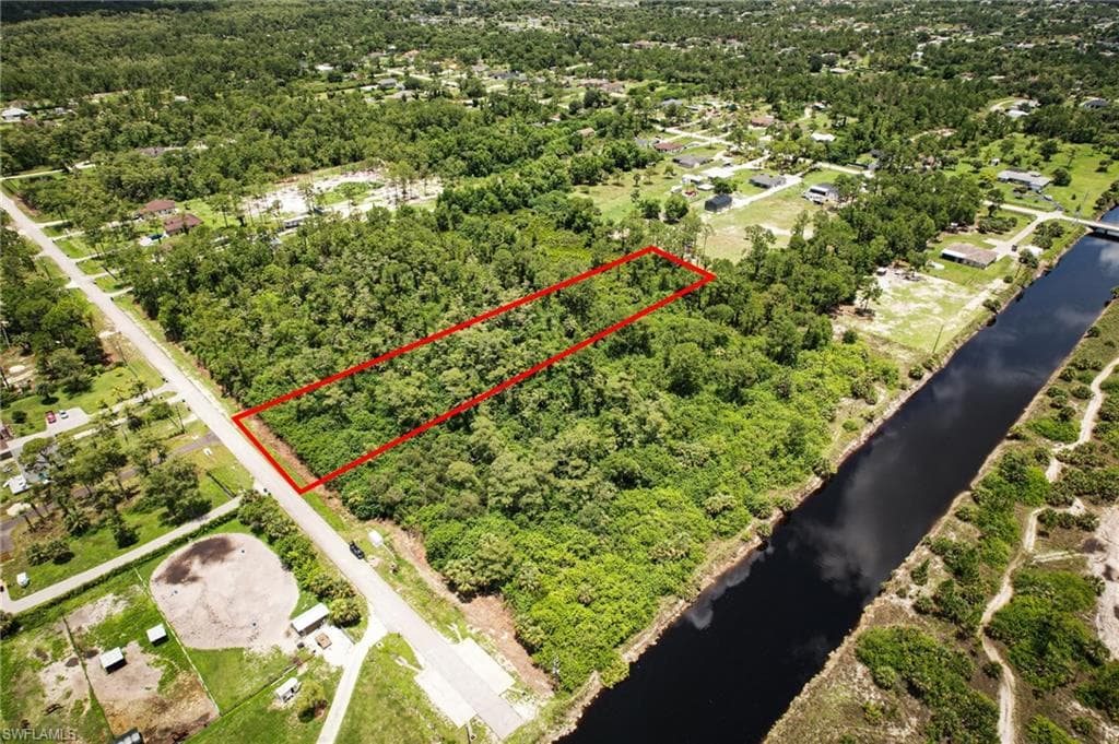 Xxxx 16 Ave NE, Naples, FL 34120-2