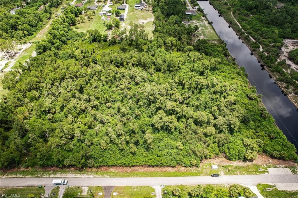 Xxxx 16 Ave NE, Naples, FL 34120-7