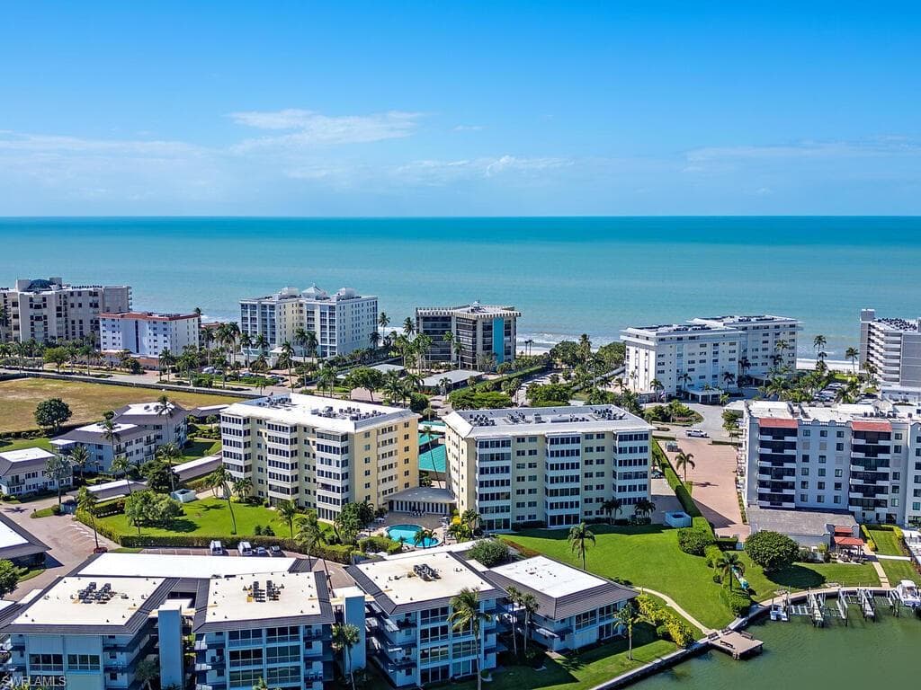 3410 Gulf Shore Blvd N 202, Naples, FL 34103-17