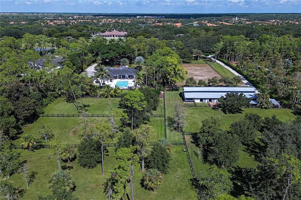 6920 Daniels Rd, Naples, FL 34109-3