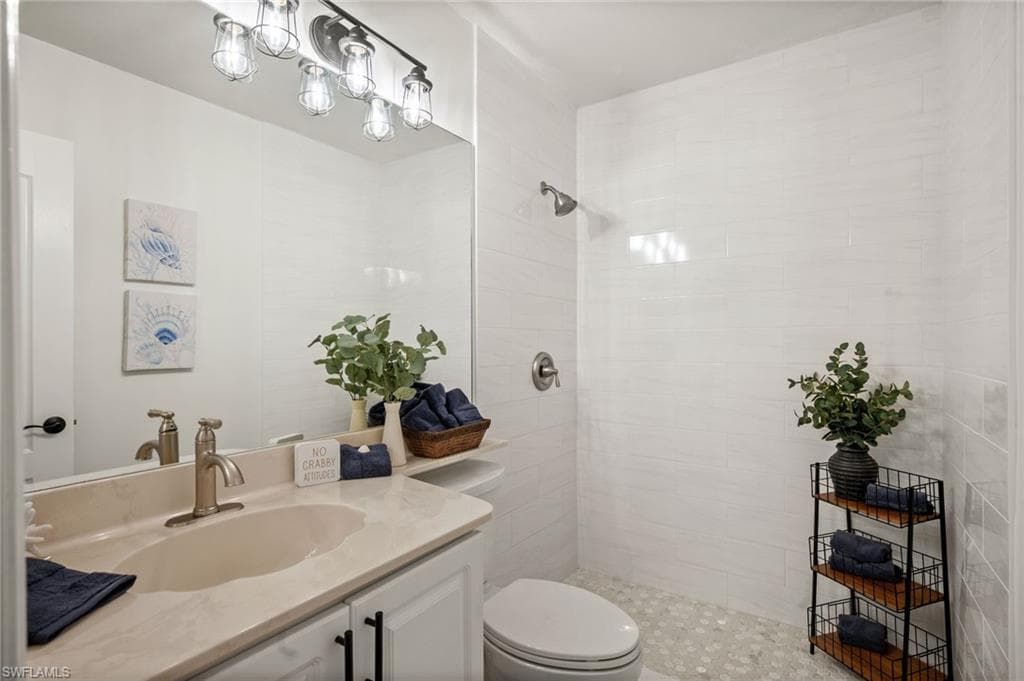 8370 Excalibur Cir J4, Naples, FL 34108-14