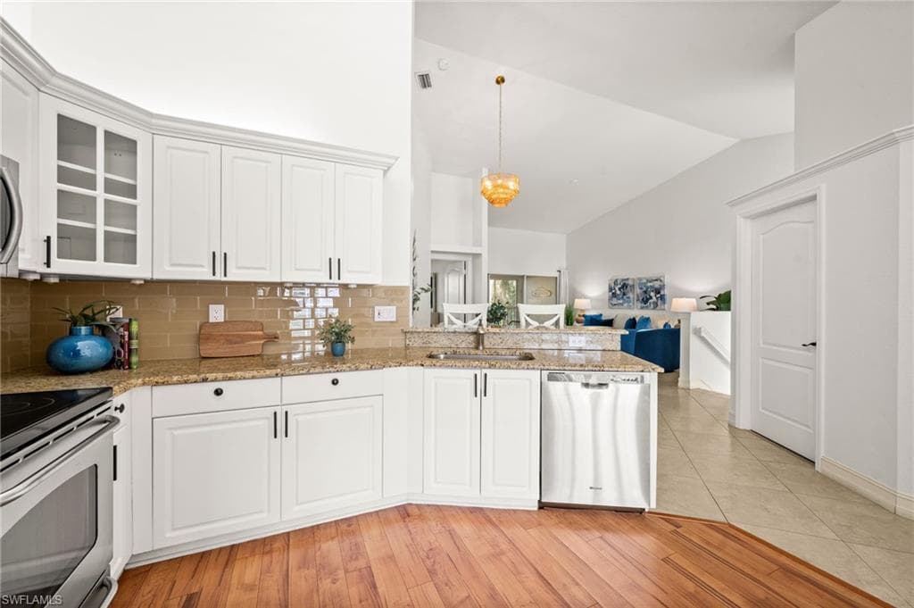 8370 Excalibur Cir J4, Naples, FL 34108-16