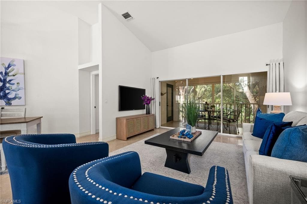 8370 Excalibur Cir J4, Naples, FL 34108-3