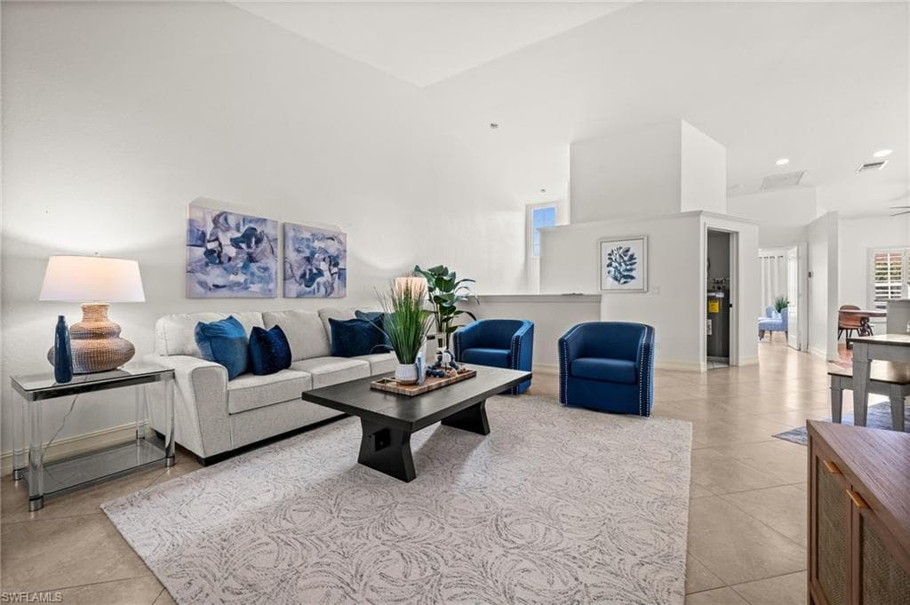 8370 Excalibur Cir J4, Naples, FL 34108-6