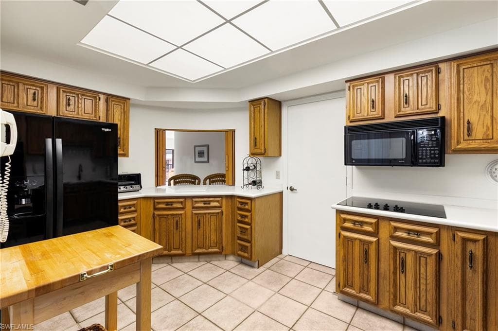 961 Collier Ct 108, Marco Island, FL 34145-8