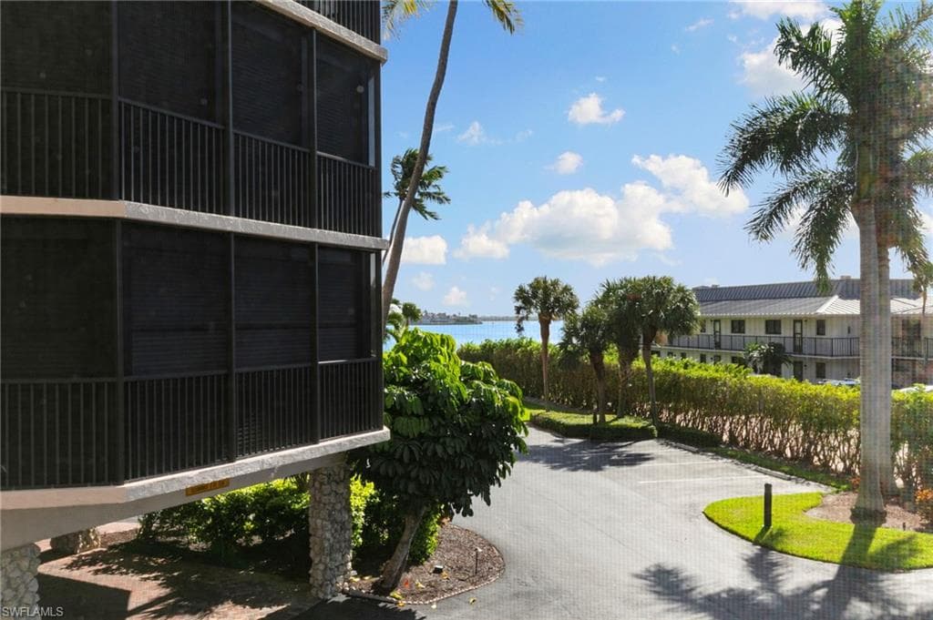 961 Collier Ct 108, Marco Island, FL 34145-24