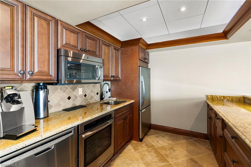 961 Collier Ct 108, Marco Island, FL 34145-33