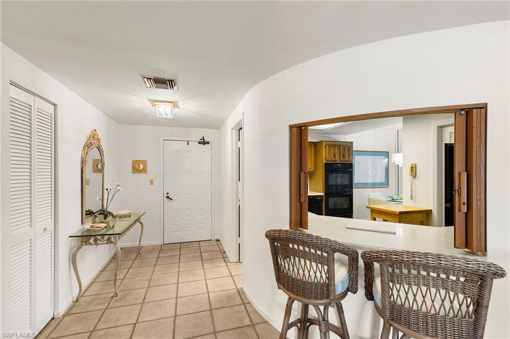 961 Collier Ct 108, Marco Island, FL 34145-2