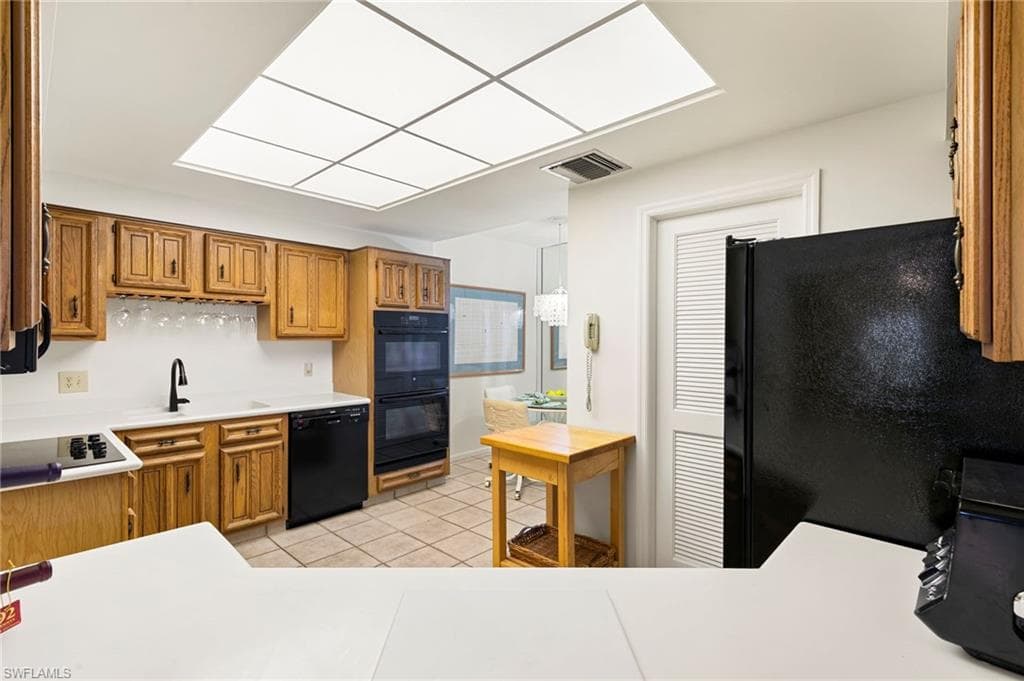 961 Collier Ct 108, Marco Island, FL 34145-5