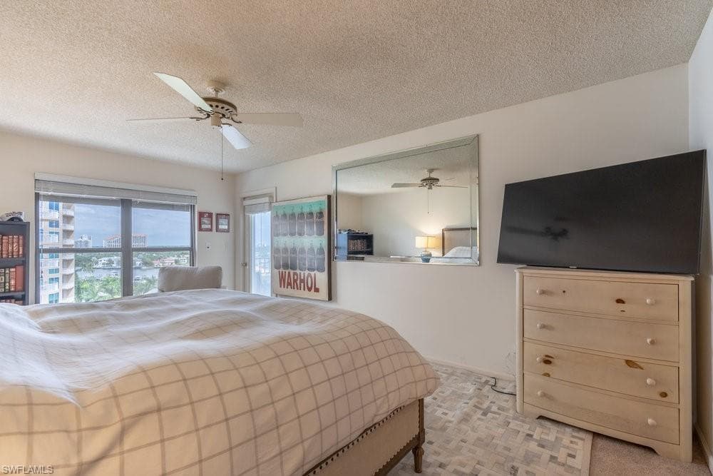 4451 Gulf Shore Blvd N 1005, Naples, FL 34103-17