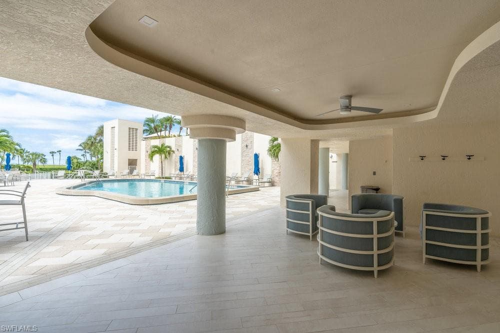 4451 Gulf Shore Blvd N 1005, Naples, FL 34103-37