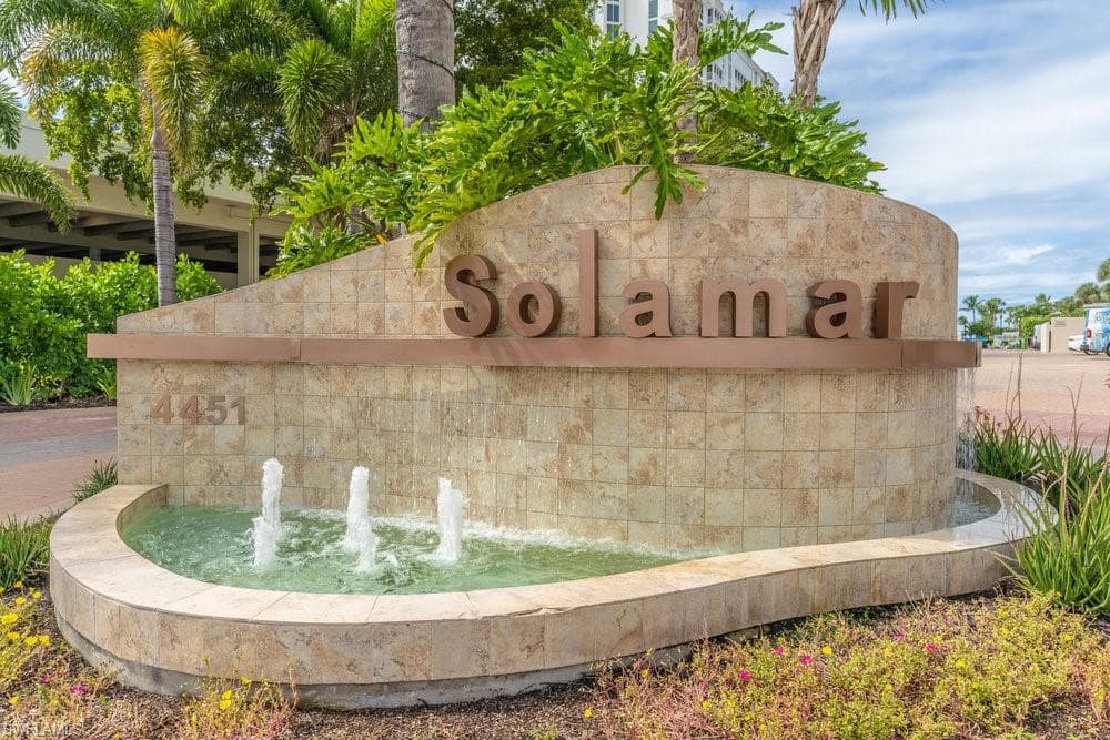 4451 Gulf Shore Blvd N 1005, Naples, FL 34103-2