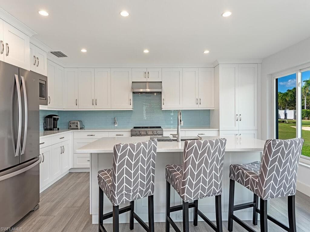 595 Wedge Dr, Naples, FL 34103-11