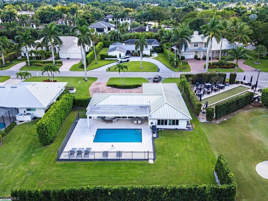 595 Wedge Dr, Naples, FL 34103-4