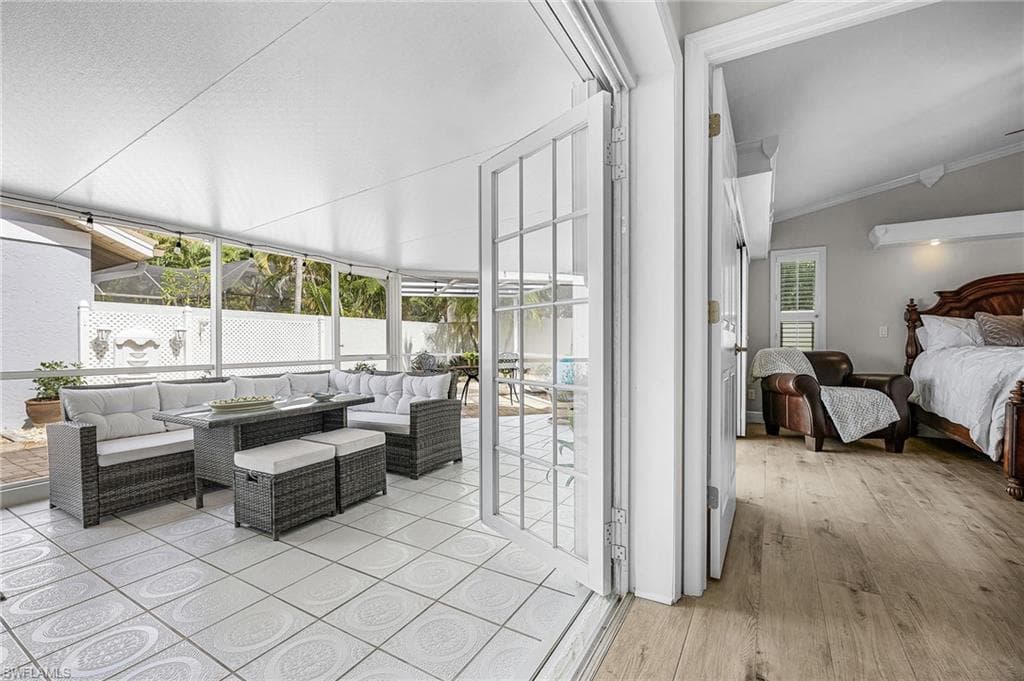 1178 Jardin Dr, Naples, FL 34104-10