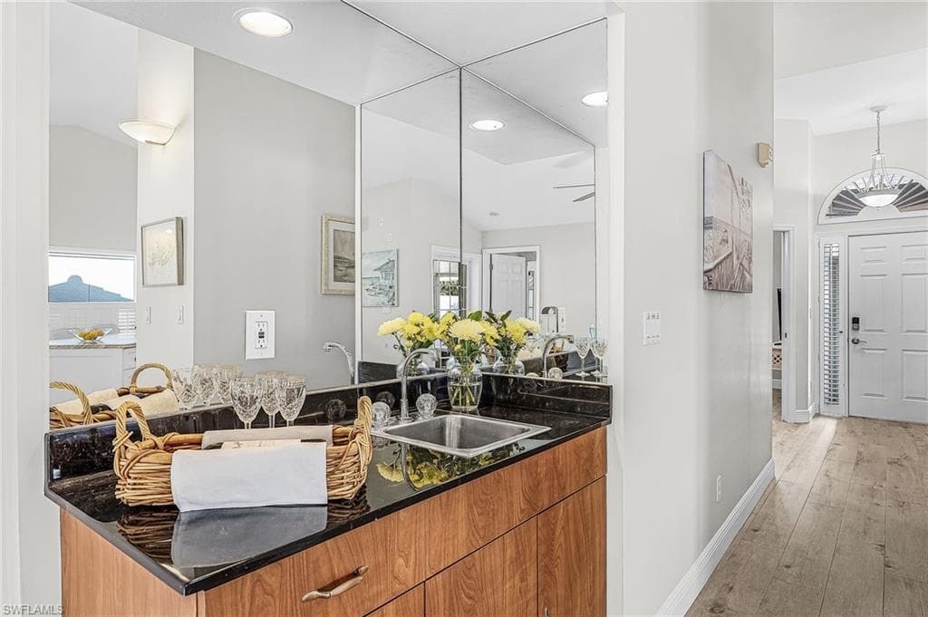 1178 Jardin Dr, Naples, FL 34104-19