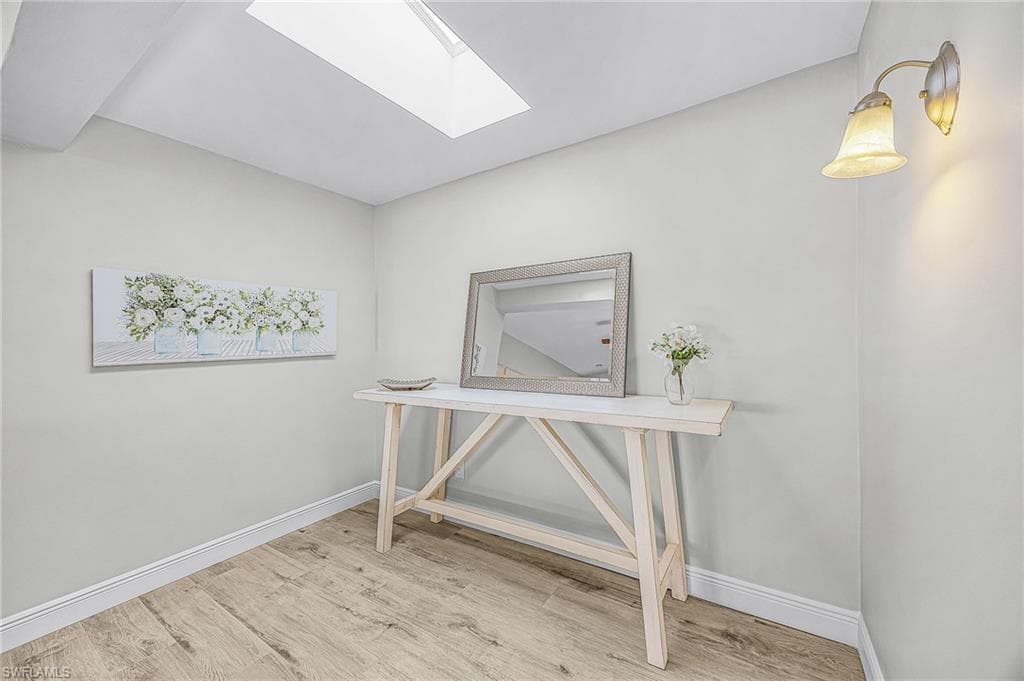 1178 Jardin Dr, Naples, FL 34104-23