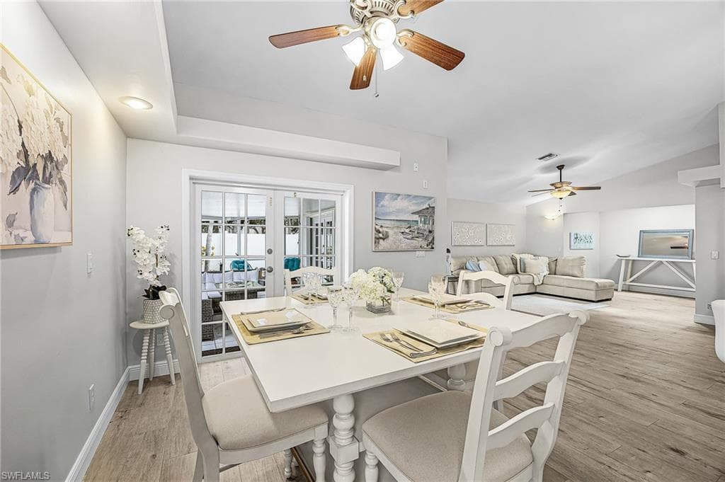 1178 Jardin Dr, Naples, FL 34104-1