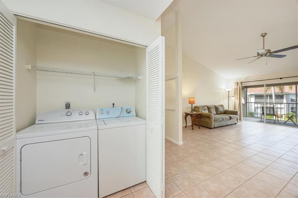 9856 Luna Cir 202a, Naples, FL 34109-8