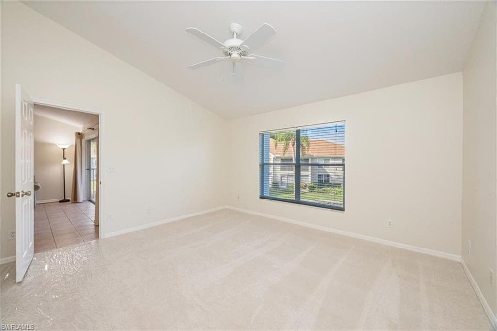 9856 Luna Cir 202a, Naples, FL 34109-13