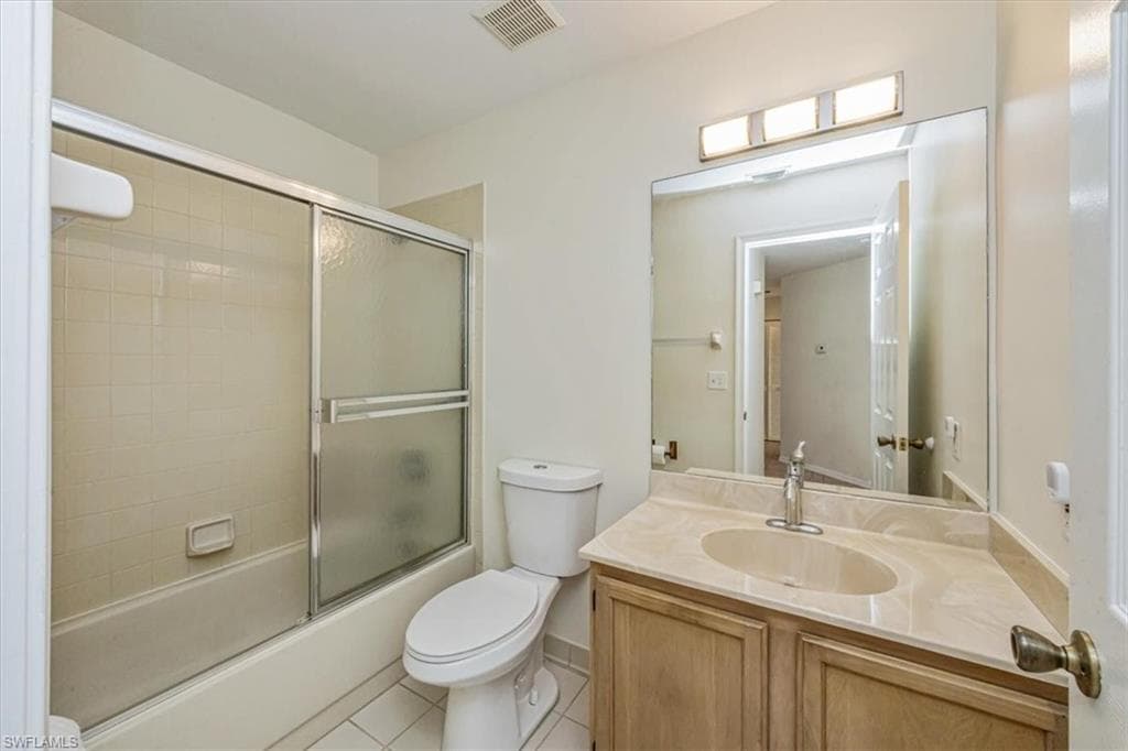 9856 Luna Cir 202a, Naples, FL 34109-18