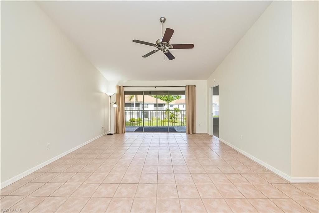 9856 Luna Cir 202a, Naples, FL 34109-3