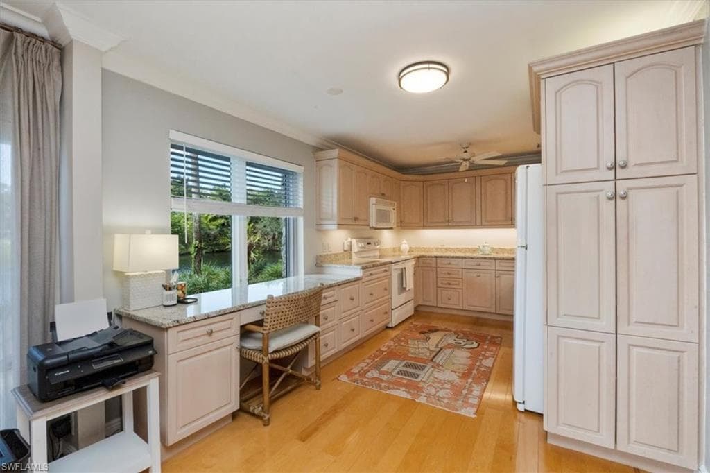 102 Clubhouse Dr 176, Naples, FL 34105-12