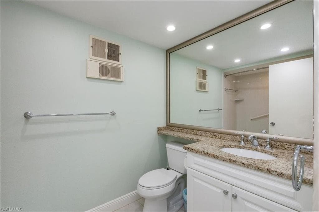 102 Clubhouse Dr 176, Naples, FL 34105-16