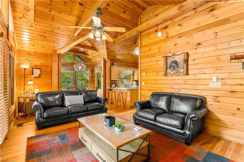 4062 Chamberlain Ln, Out Of Area, TN 37862-10