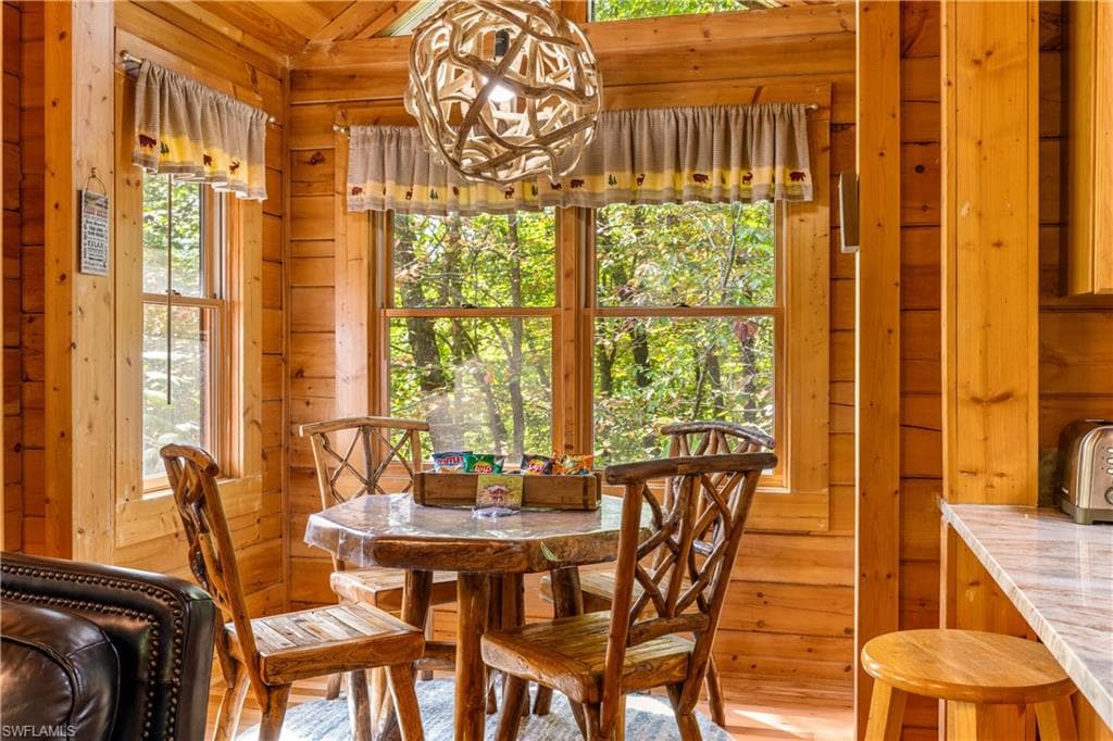 4062 Chamberlain Ln, Out Of Area, TN 37862-11