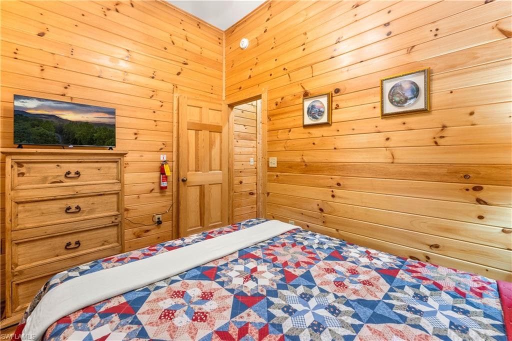 4062 Chamberlain Ln, Out Of Area, TN 37862-27