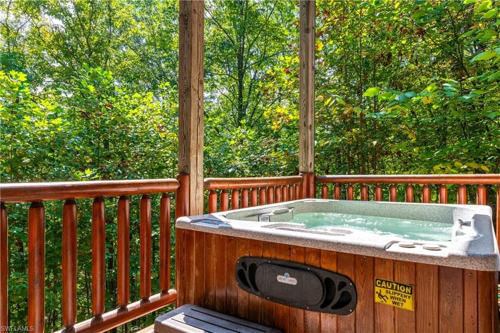 4062 Chamberlain Ln, Out Of Area, TN 37862-30