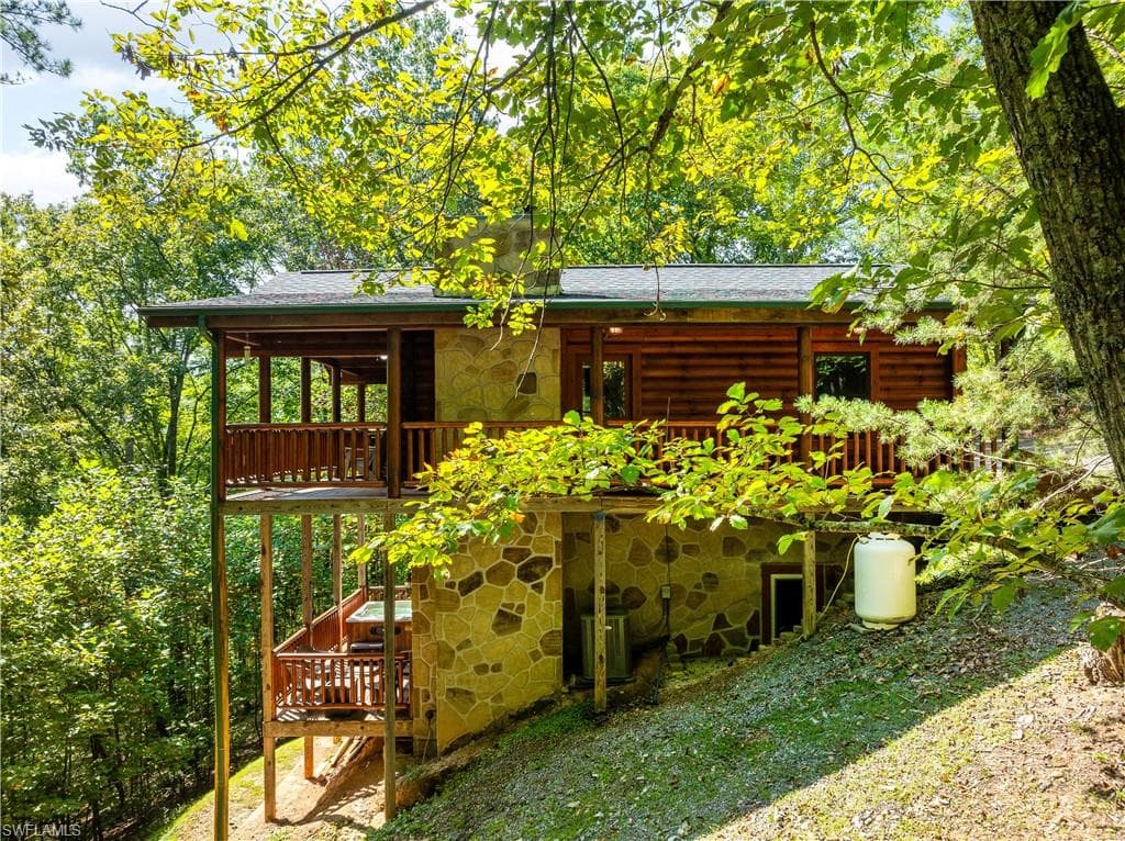 4062 Chamberlain Ln, Out Of Area, TN 37862-33