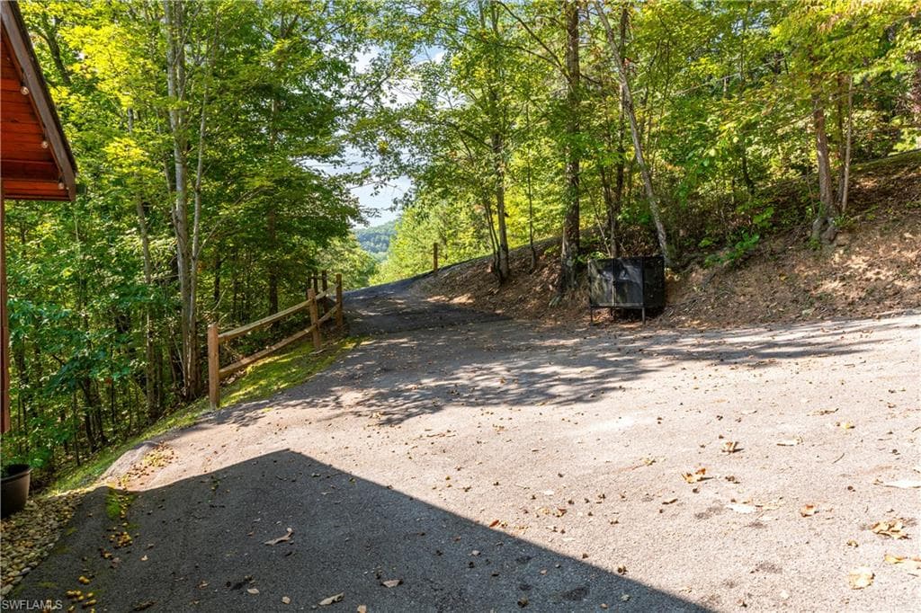 4062 Chamberlain Ln, Out Of Area, TN 37862-39