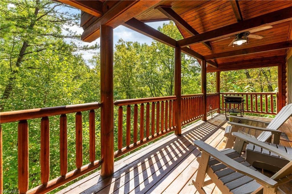 4062 Chamberlain Ln, Out Of Area, TN 37862-4