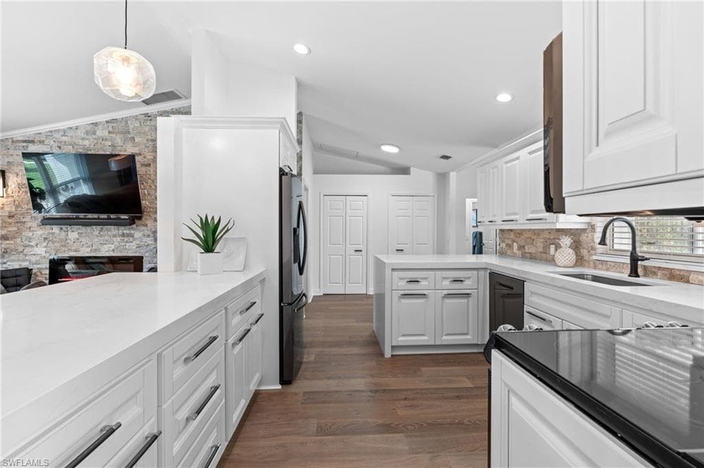 1242 6th Ave, Marco Island, FL 34145-10