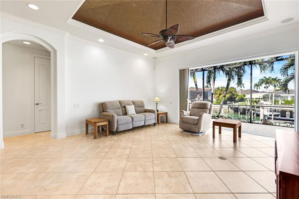 864 Magnolia Ct, Marco Island, FL 34145-17