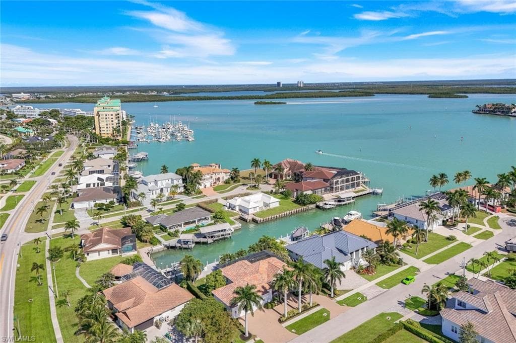 864 Magnolia Ct, Marco Island, FL 34145-44