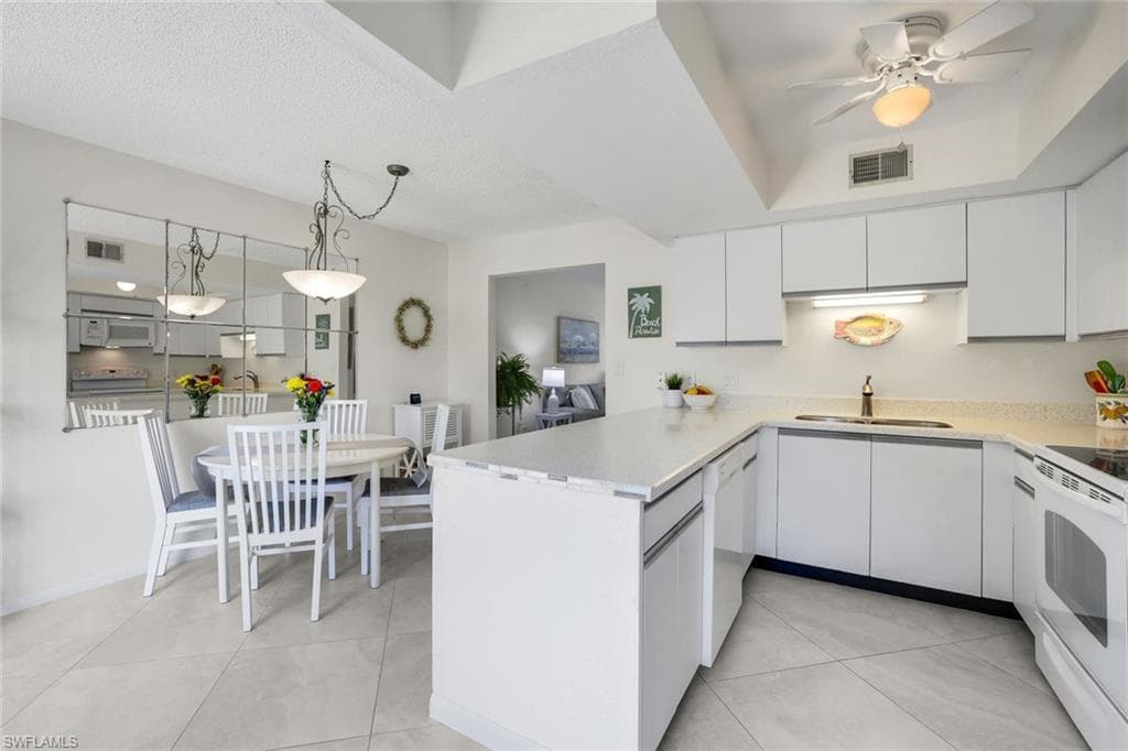 138 Marco Villas Dr V5, Marco Island, FL 34145-5