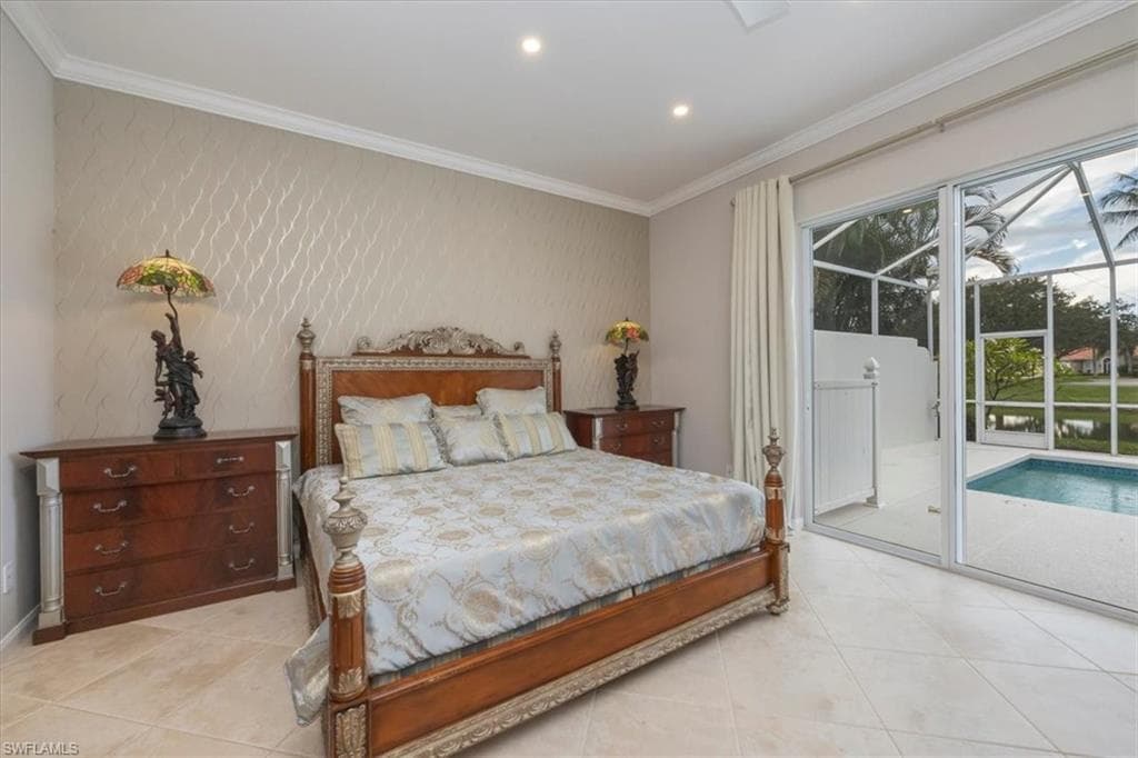 3833 Huelva Ct, Naples, FL 34109-11