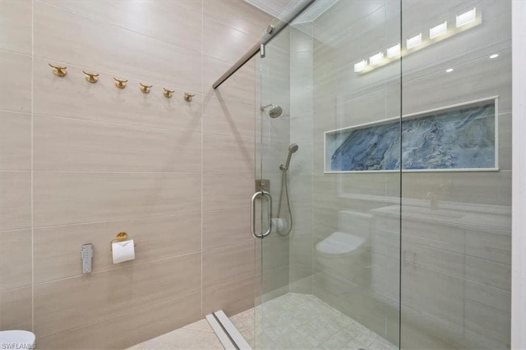 3833 Huelva Ct, Naples, FL 34109-16