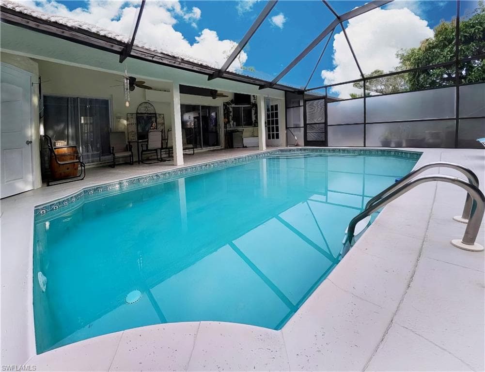 4817 Berkeley Dr, Naples, FL 34112-21