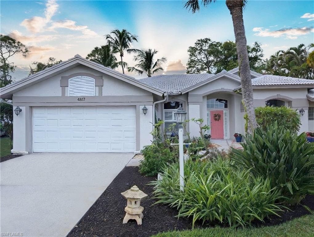 4817 Berkeley Dr, Naples, FL 34112-2