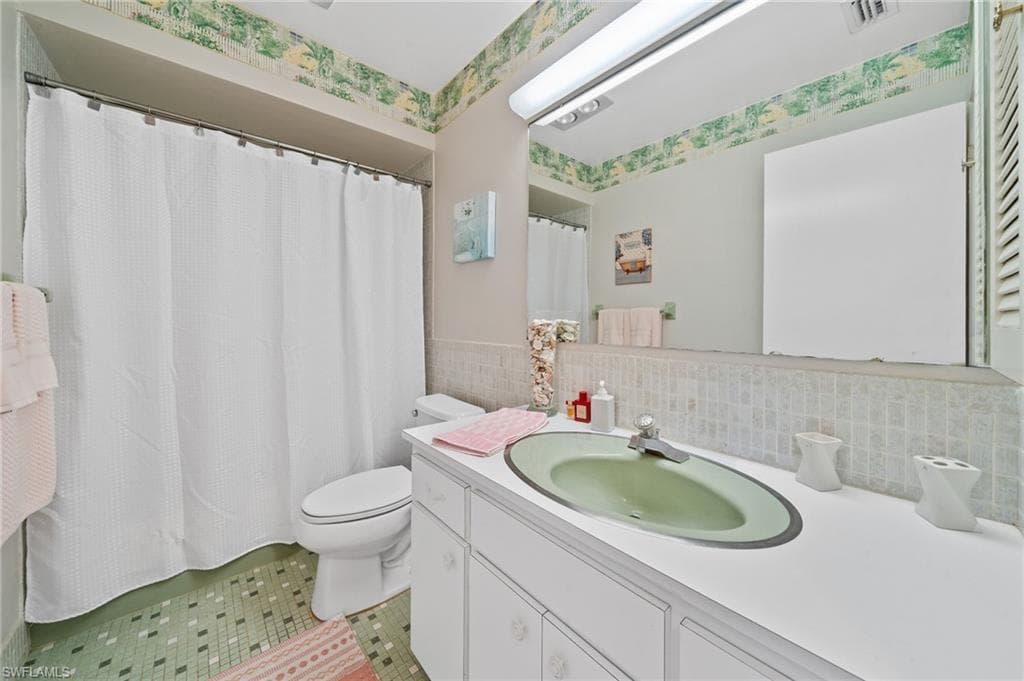 8741 Lueck Ln 5, Fort Myers, FL 33919-24