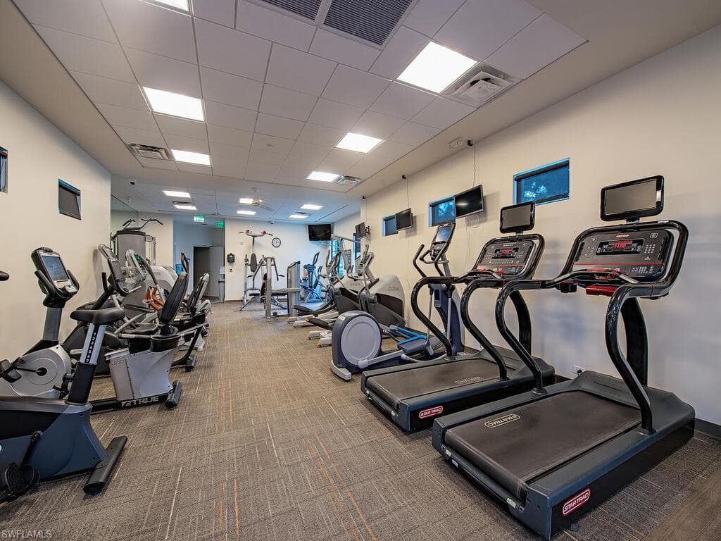 8093 San Vista Cir 2-2l, Naples, FL 34109-16